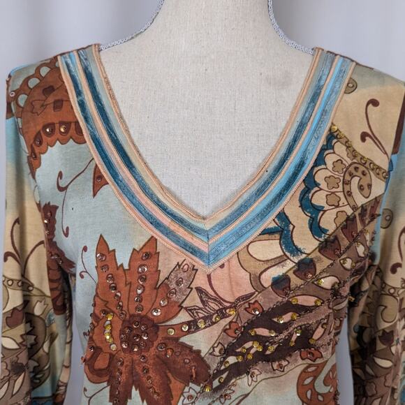 Y2K Forbidden 3/4 Sleeve V-Neck Velvet Trim Beaded Top Tan and Blue Size Medium - Picture 8 of 12